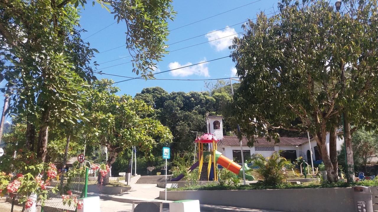 Hostel Villa Silvia ミンカ エクステリア 写真
